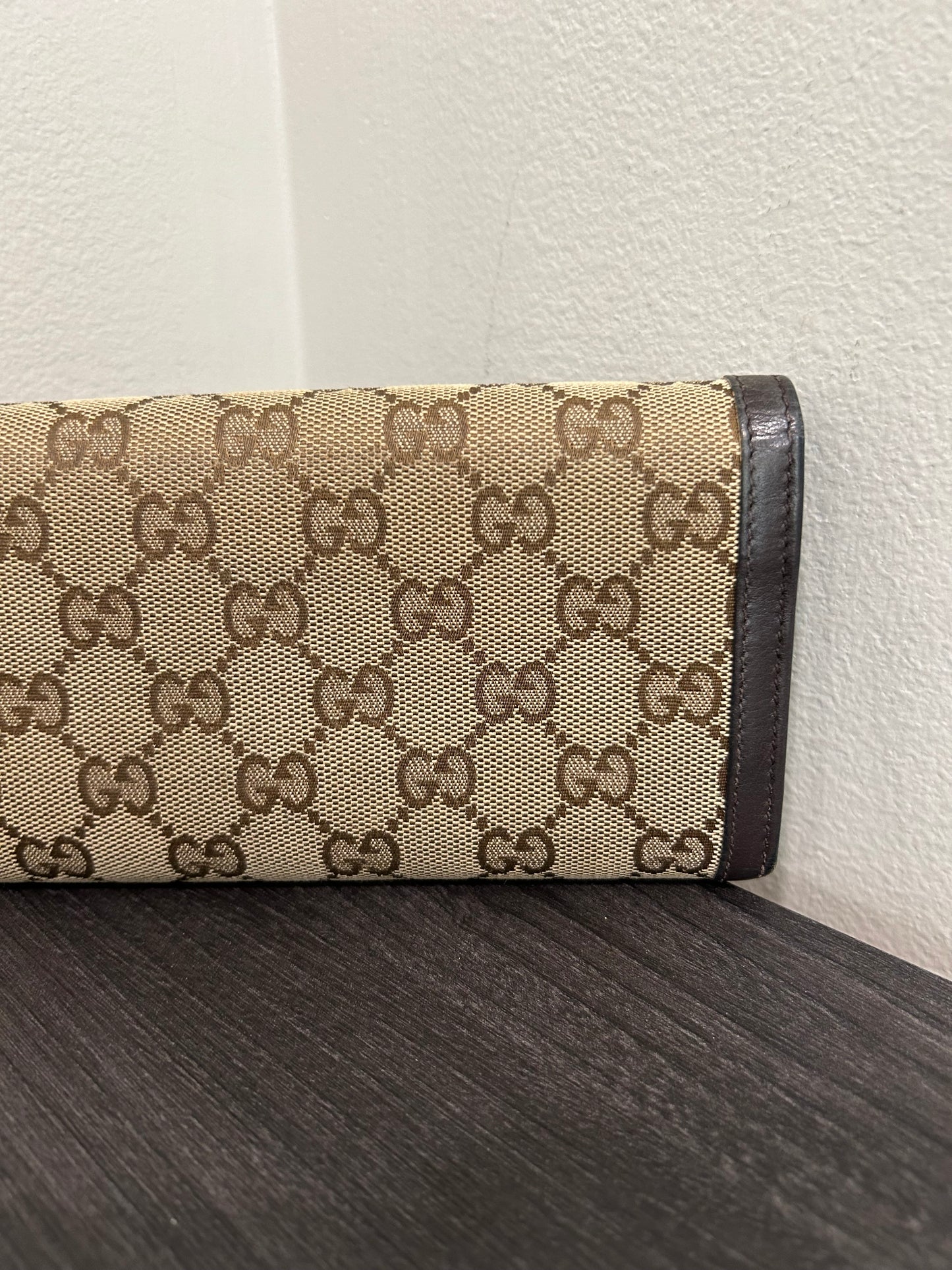 SOLD! Gucci GG Wallet NEEDS REPAIR