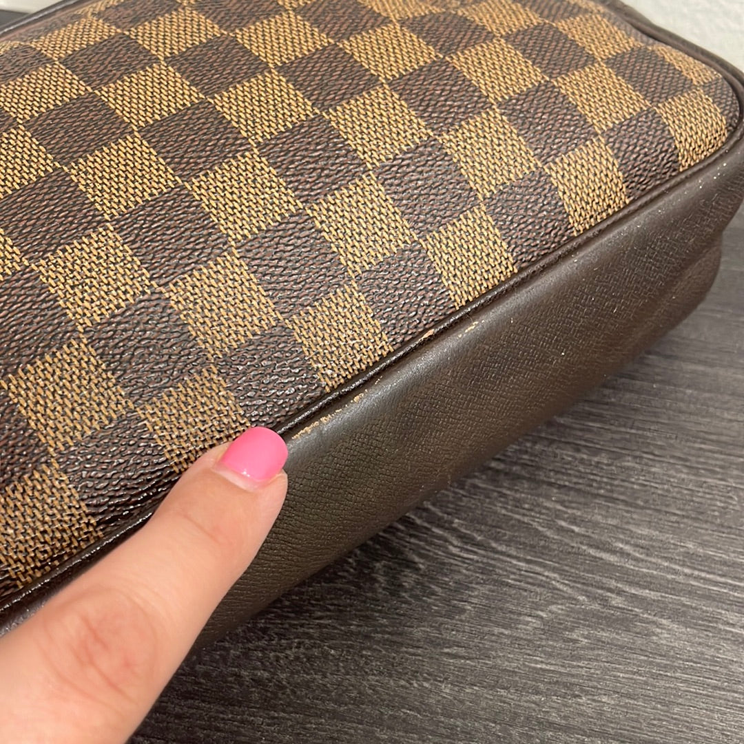 SOLD! Louis Vuitton Damier Pouch