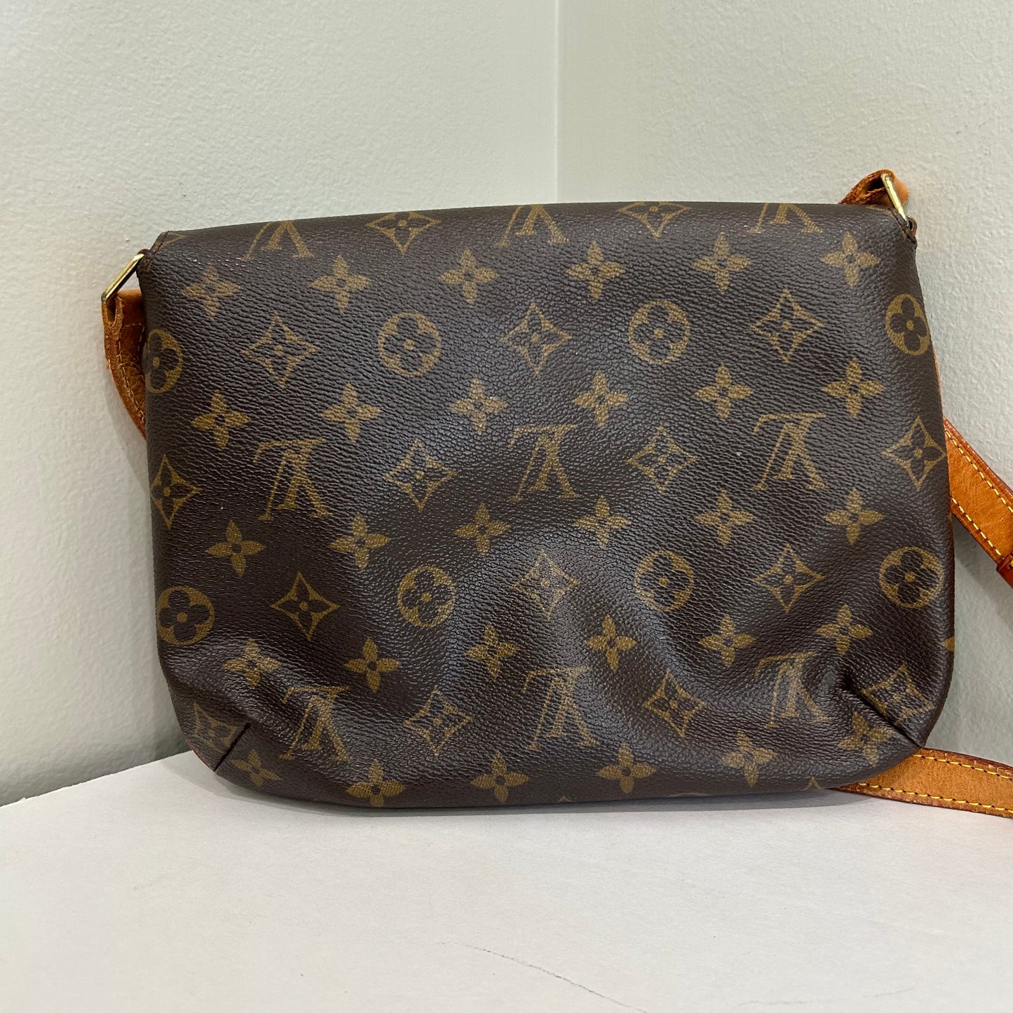 Louis Vuitton Musette Tango Short