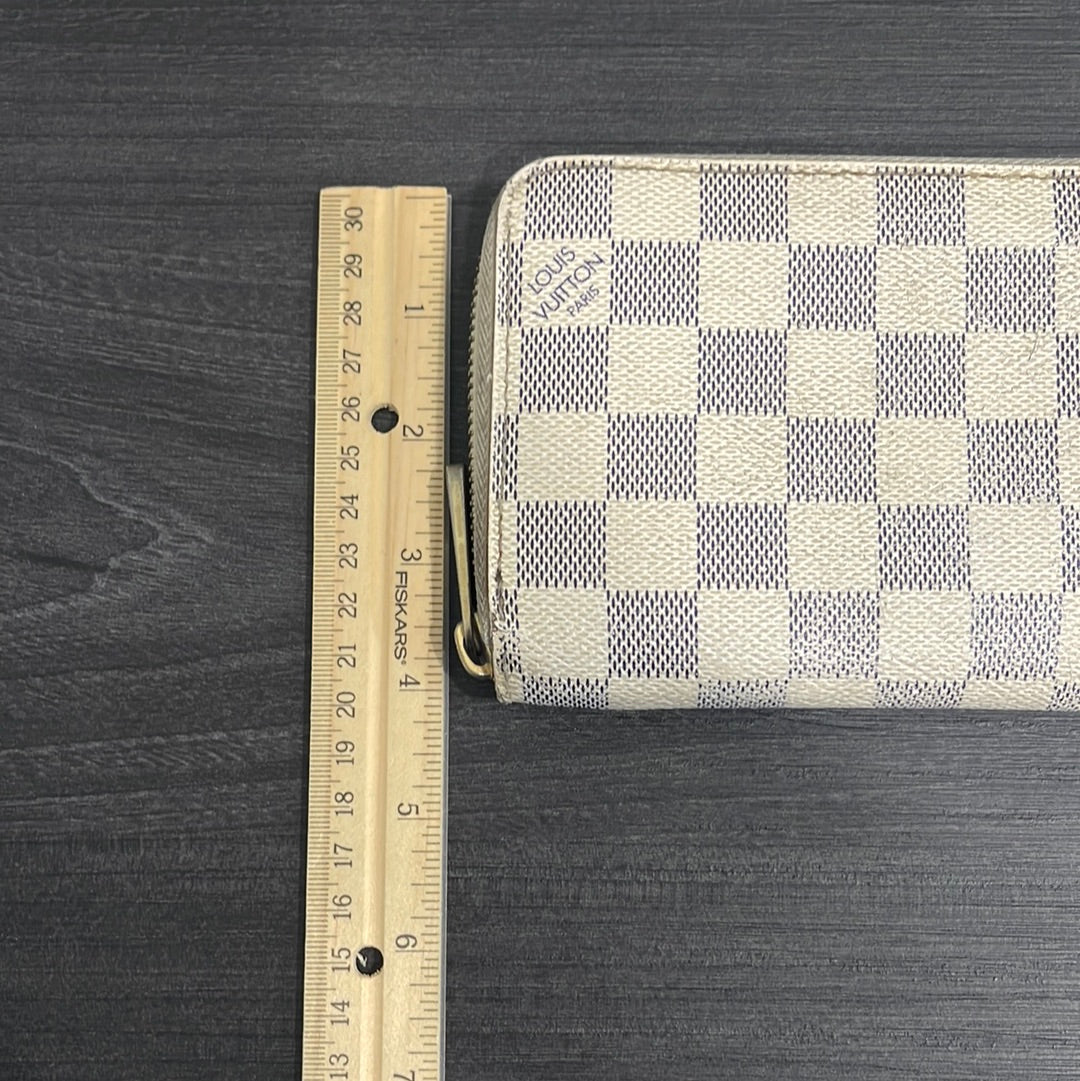SOLD! Louis Vuitton Damier Wallet