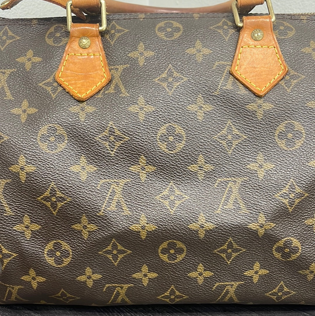 SOLD! Louis Vuitton Speedy 30