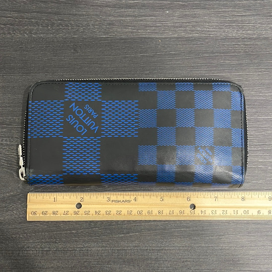 SOLD! Louis Vuitton Damier Infini Zip Wallet