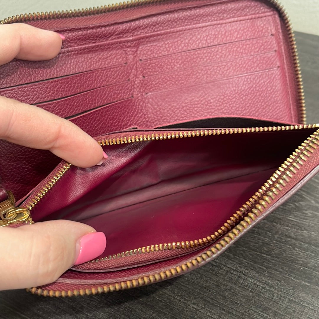 SOLD! Louis Vuitton Empreinte Zippy Wallet