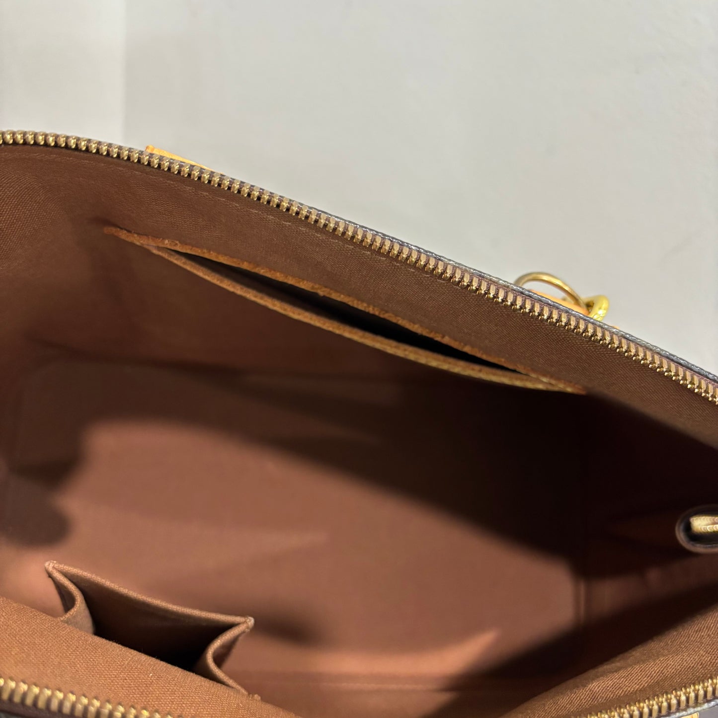 #349 LOUIS VUITTON Alma PM