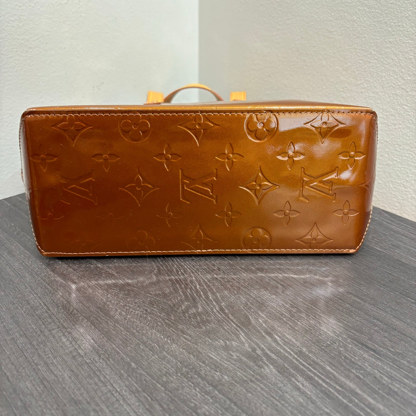 #297 LOUIS VUITTON Reade Vernis PM