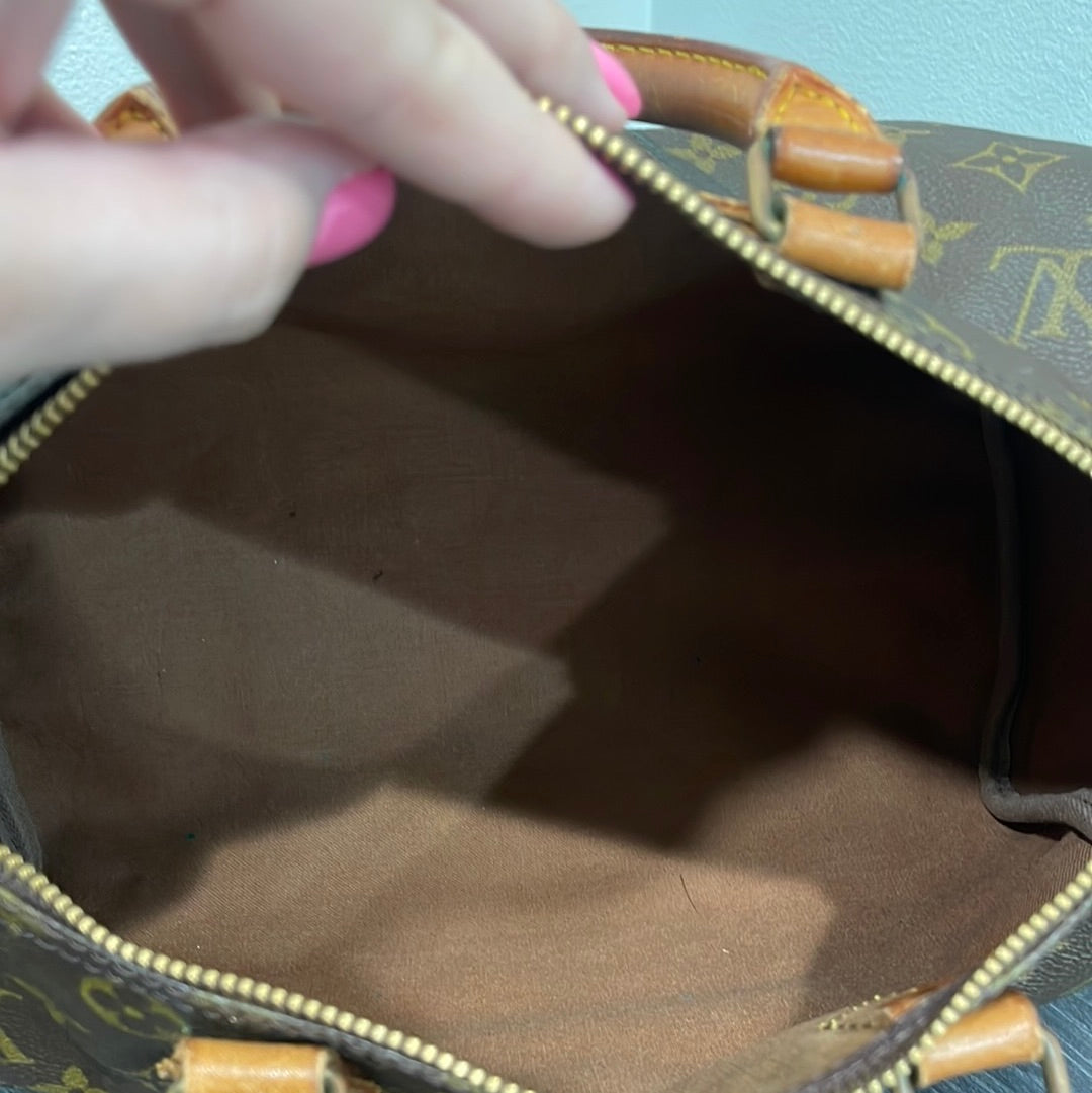 SOLD! Louis Vuitton Monogram Speedy 30