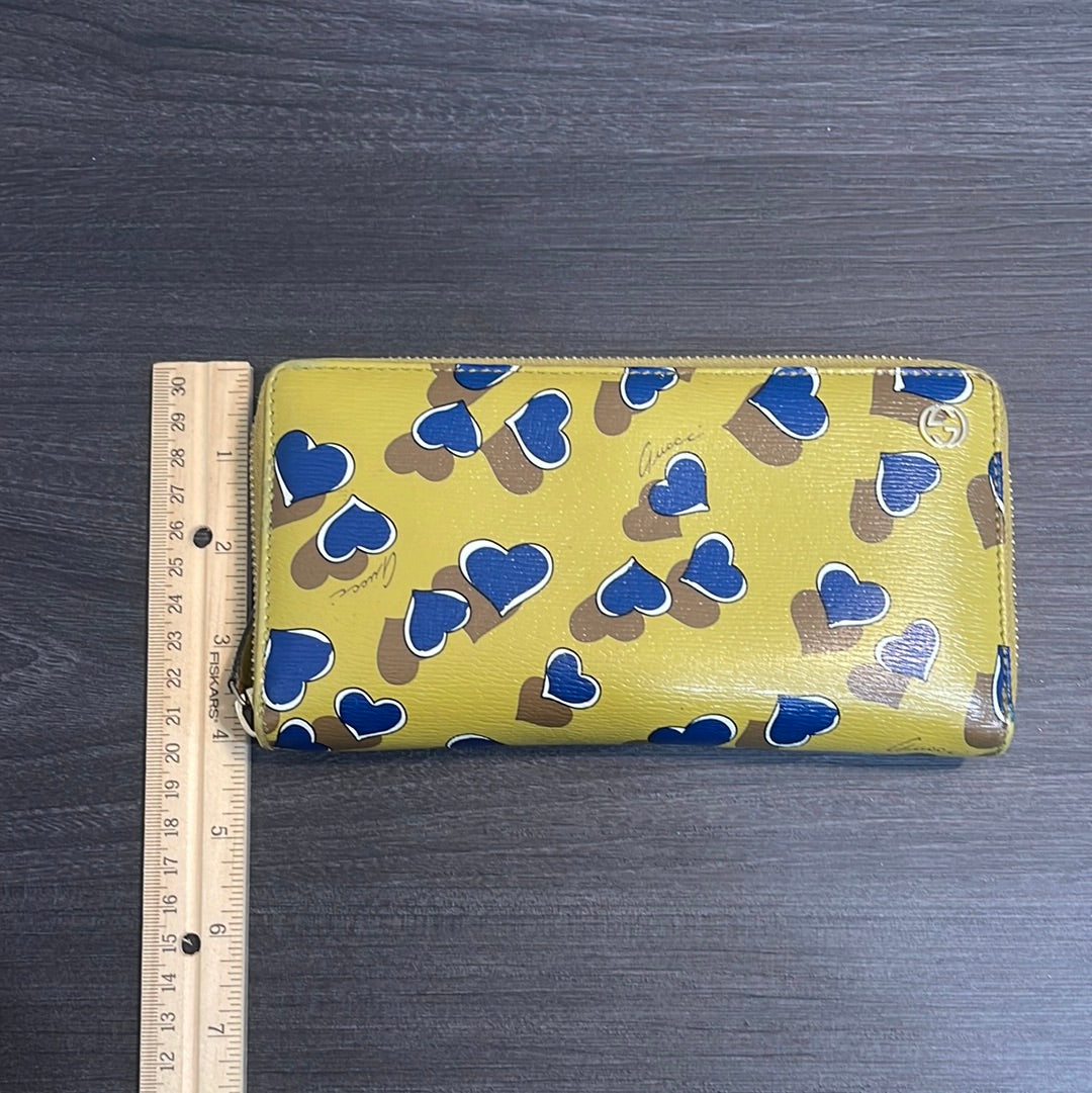 SOLD! Gucci Leather Wallet