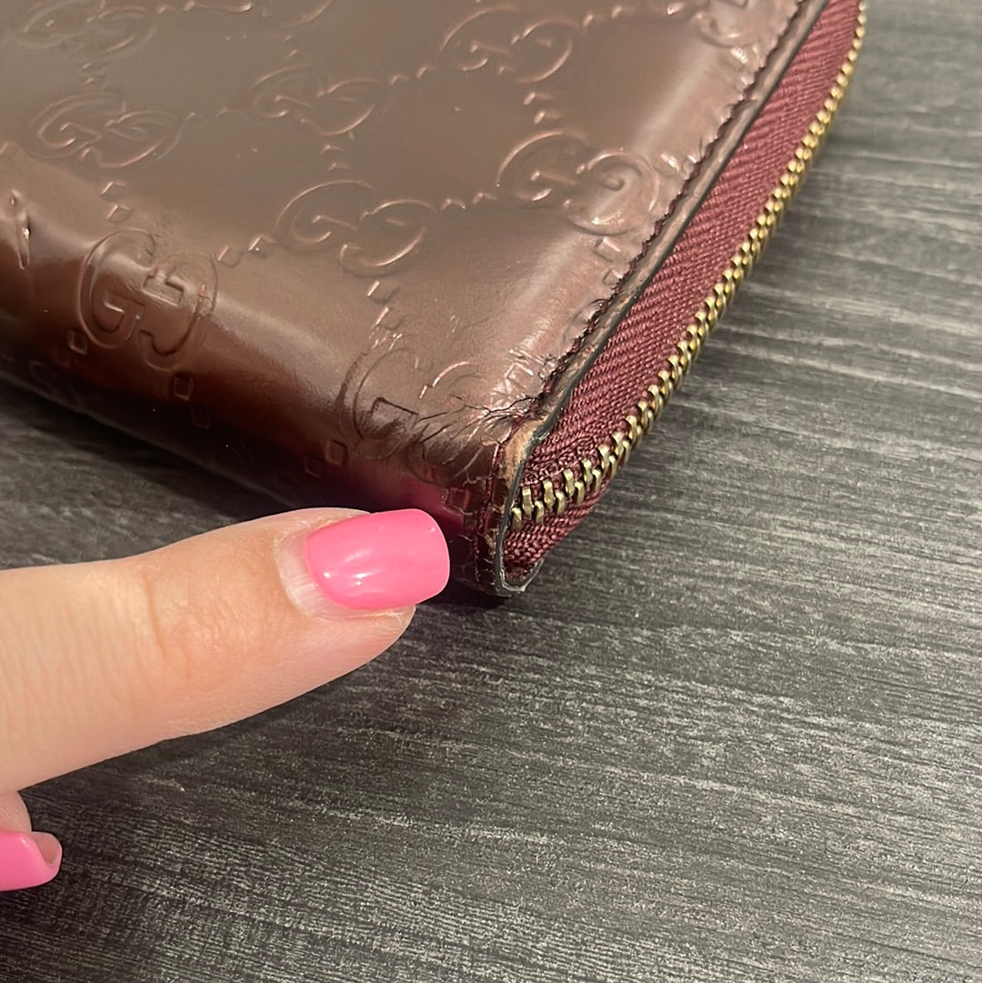SOLD! Gucci GG Wallet