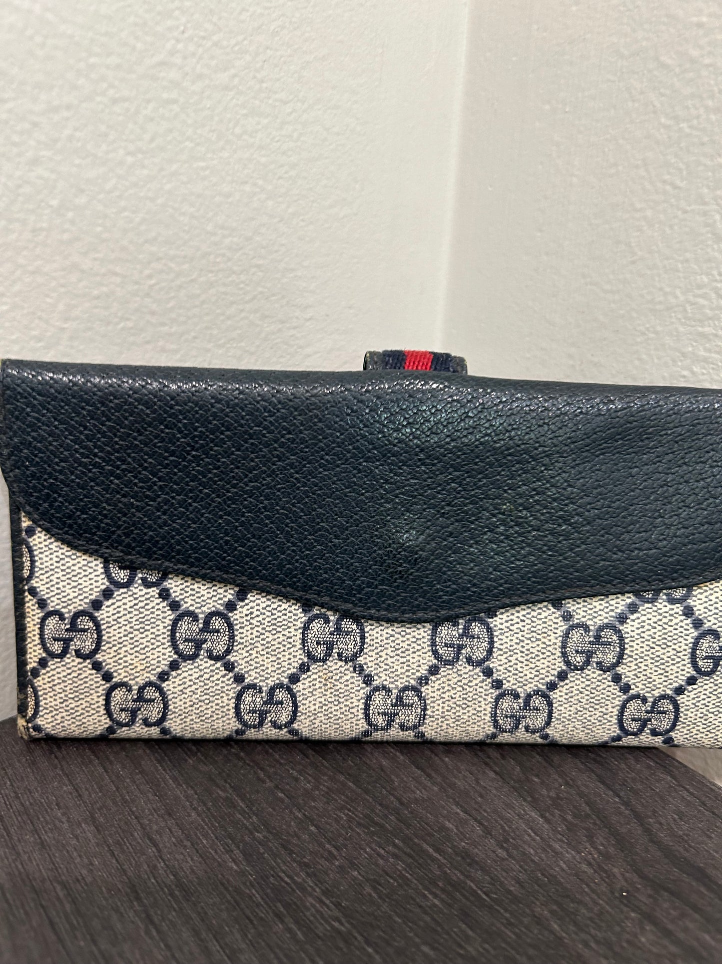 SOLD! Gucci Vintage Wallet
