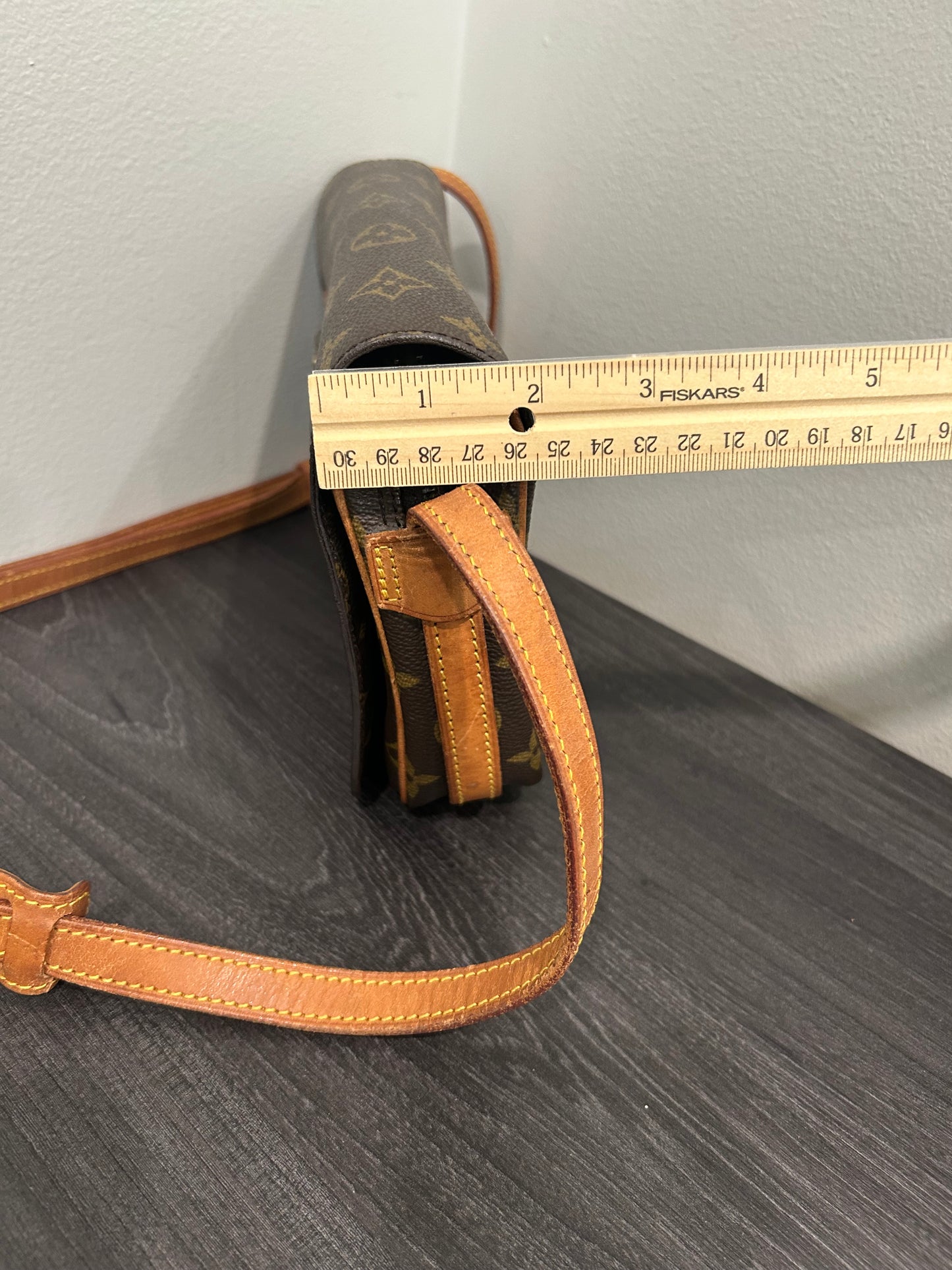 BUY NOW (50% Off for Subscribers) Louis Vuitton Monogram Crossbody