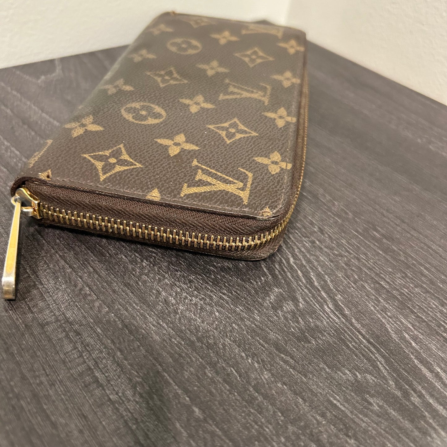 Louis Vuitton Zippy Wallet