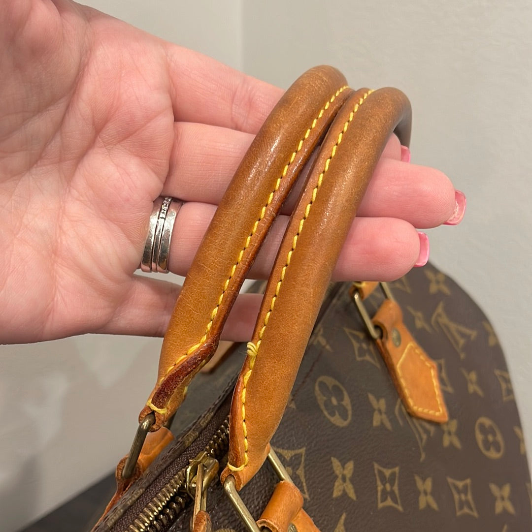 SOLD! Louis Vuitton Speedy 30