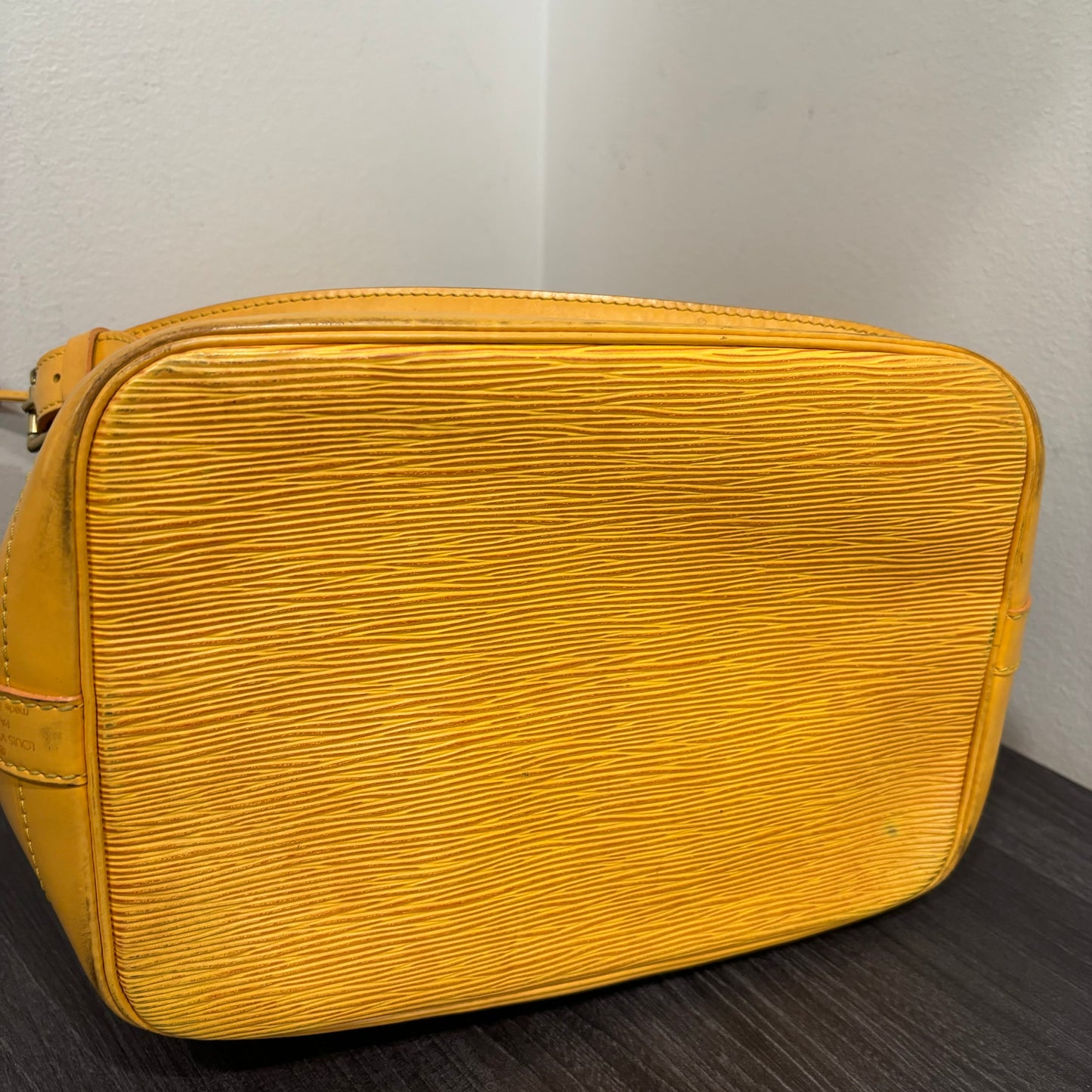 #304 LOUIS VUITTON EPI Noe GM