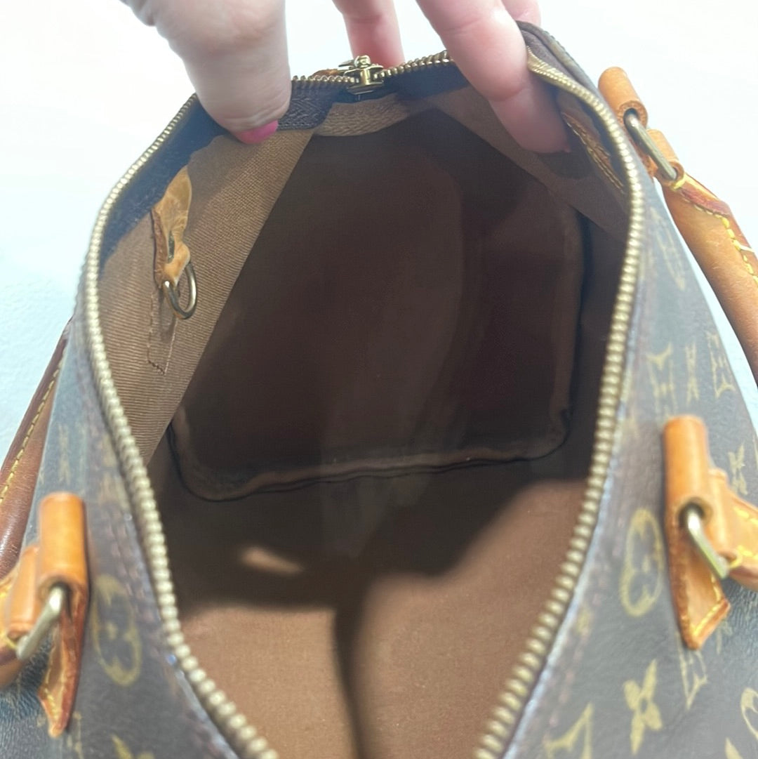 SOLD! Louis Vuitton Speedy 30