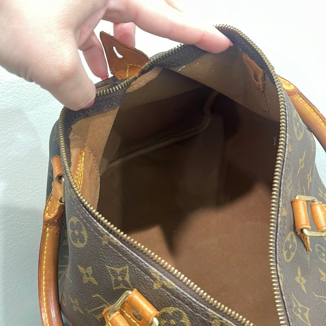 SOLD! Louis Vuitton Speedy 30
