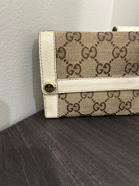 SOLD! Gucci GG Wallet
