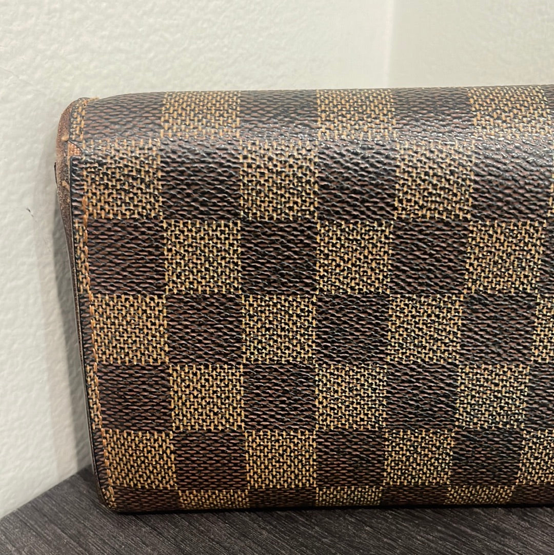 SOLD! Louis Vuitton Damier Wallet
