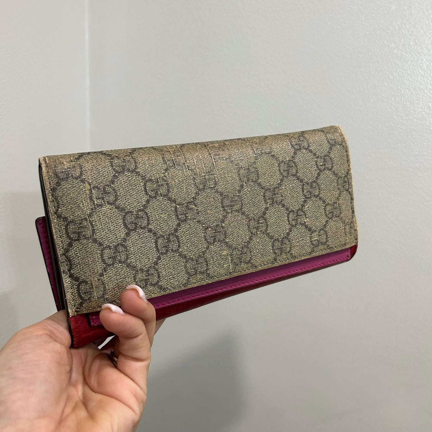 SOLD! Gucci Wallet