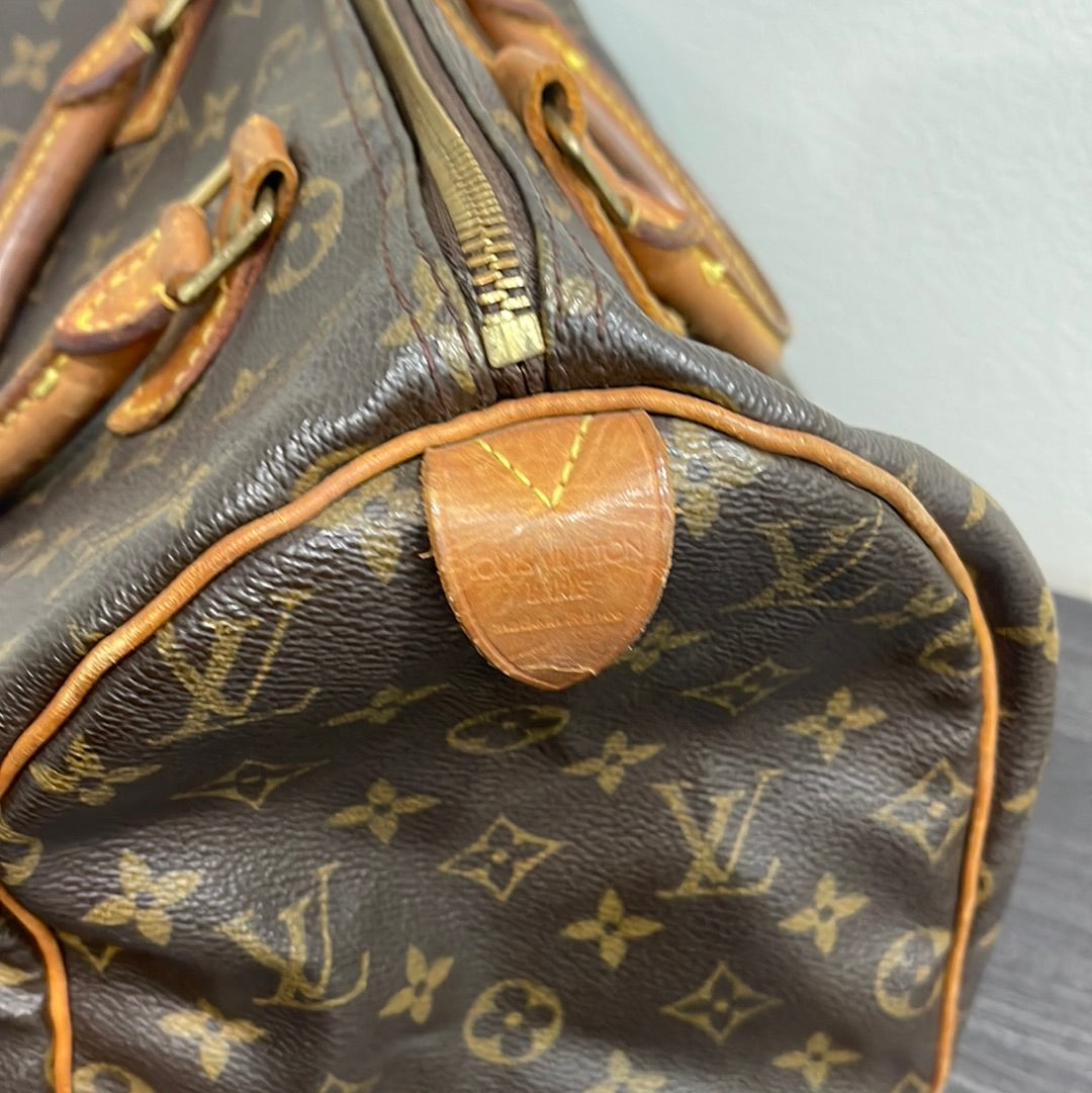 SOLD! Louis Vuitton Monogram Speedy 30