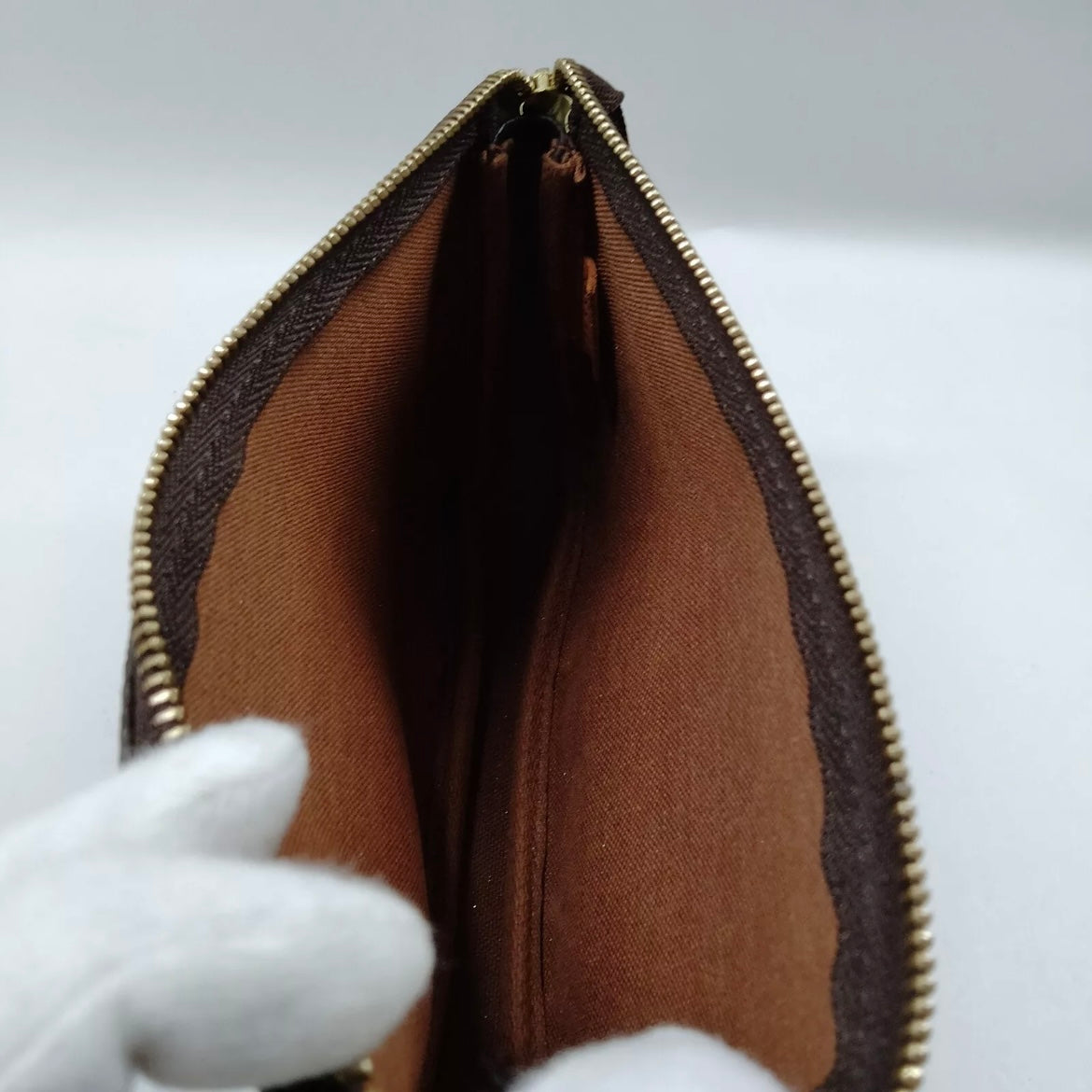 Louis Vuitton Pouchette