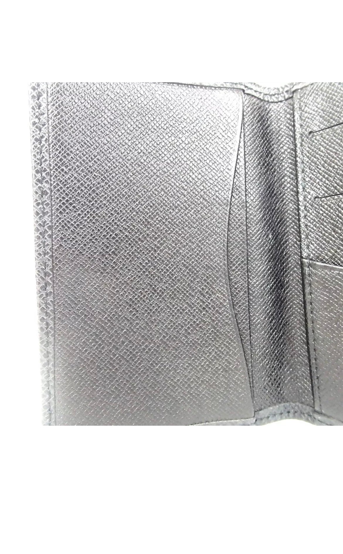SOLD! Louis Vuitton Card Holder