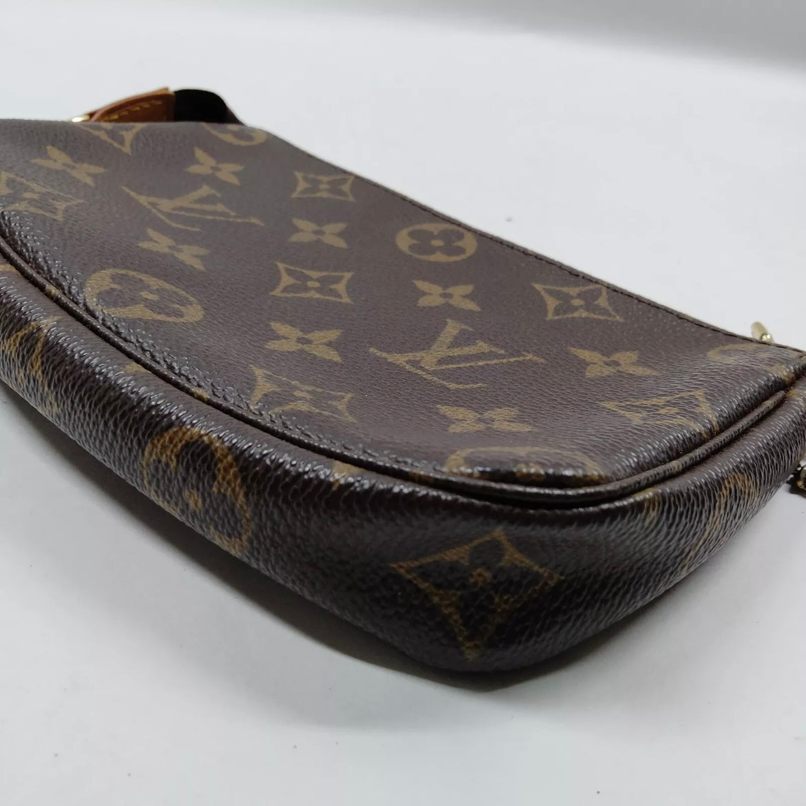 Louis Vuitton Pouchette