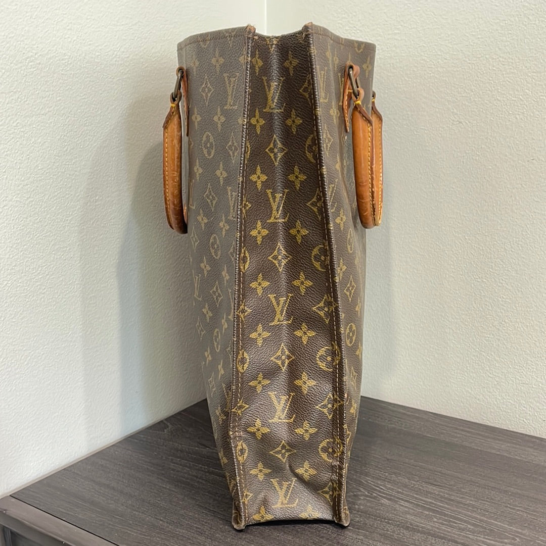 SOLD! Louis Vuitton Monogram Sac Plat