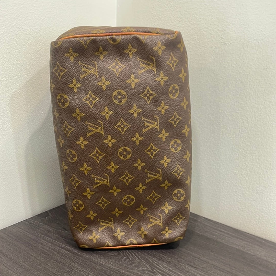 SOLD! Louis Vuitton Monogram Speedy 30