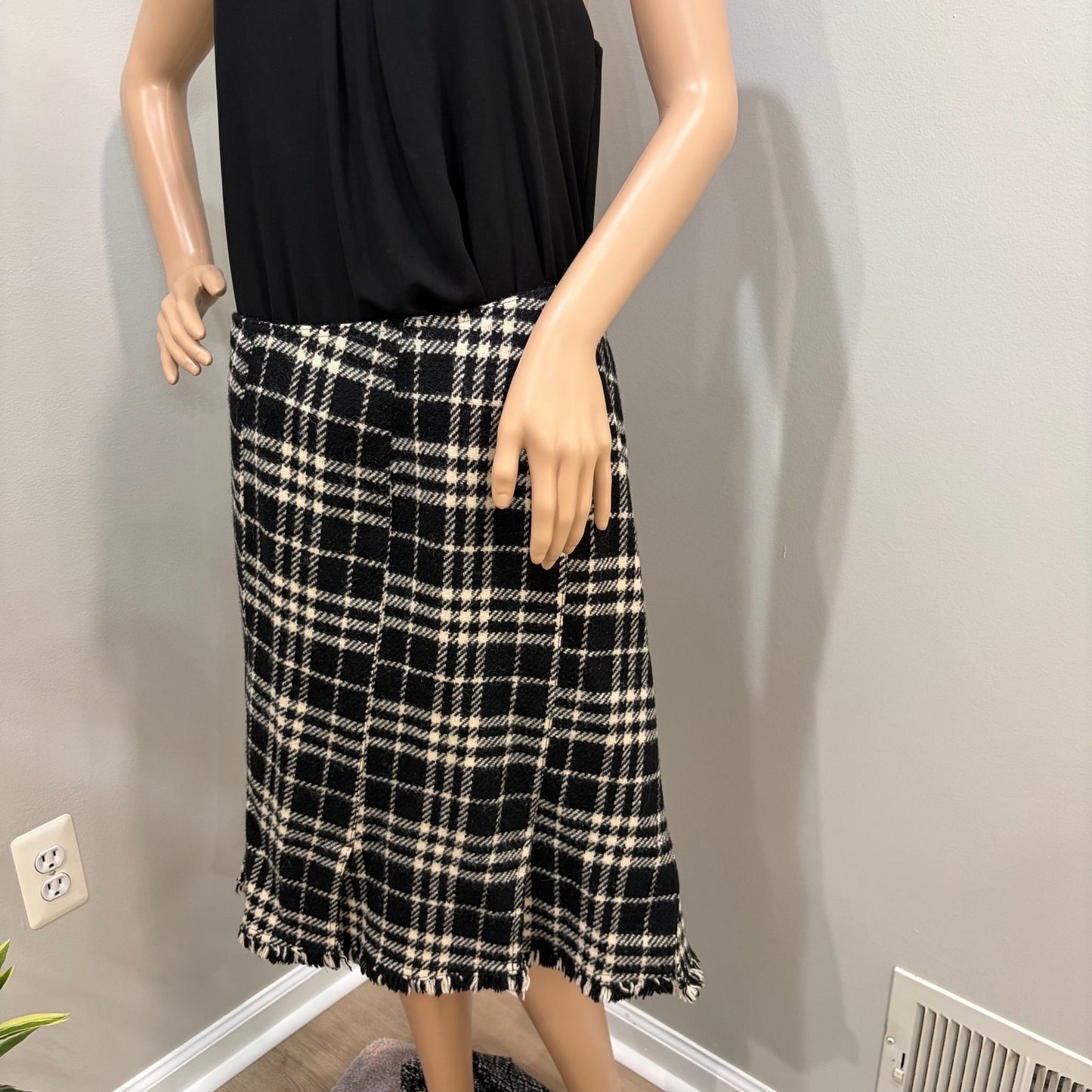 #103 BURBERRY Skirt U.S.size 6-8
