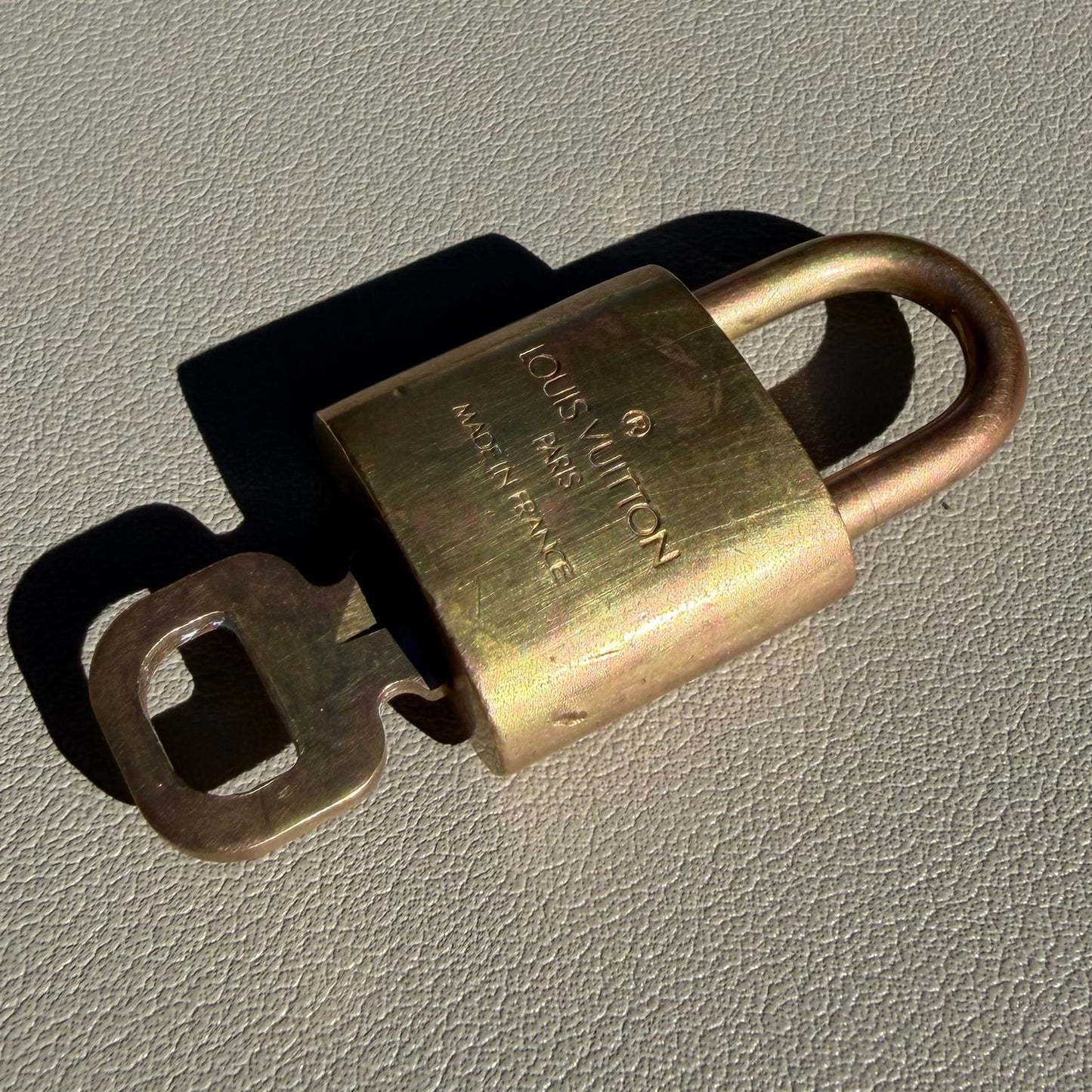 #1101-12 LOUIS VUITTON Lock & Key No. 313