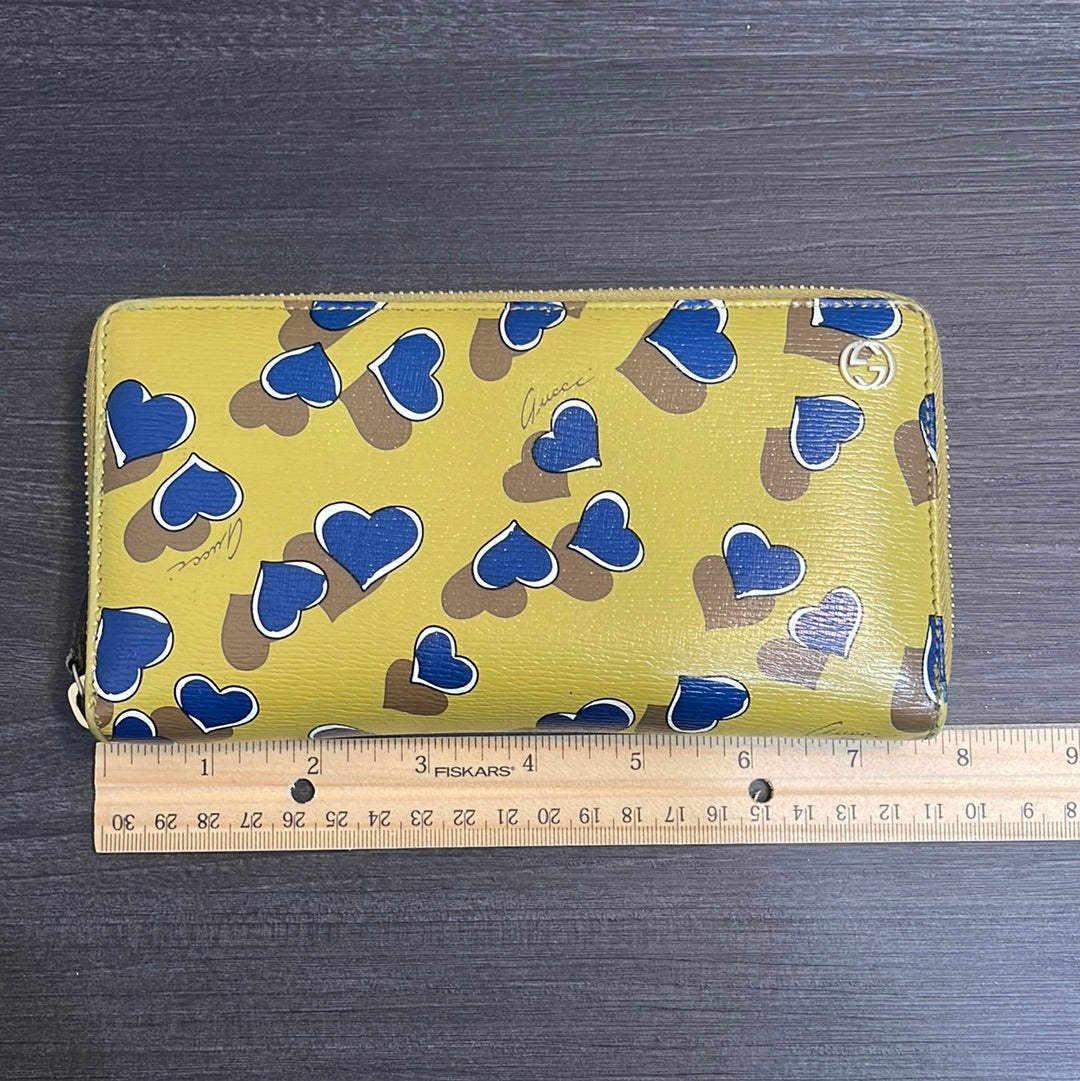 SOLD! Gucci Leather Wallet