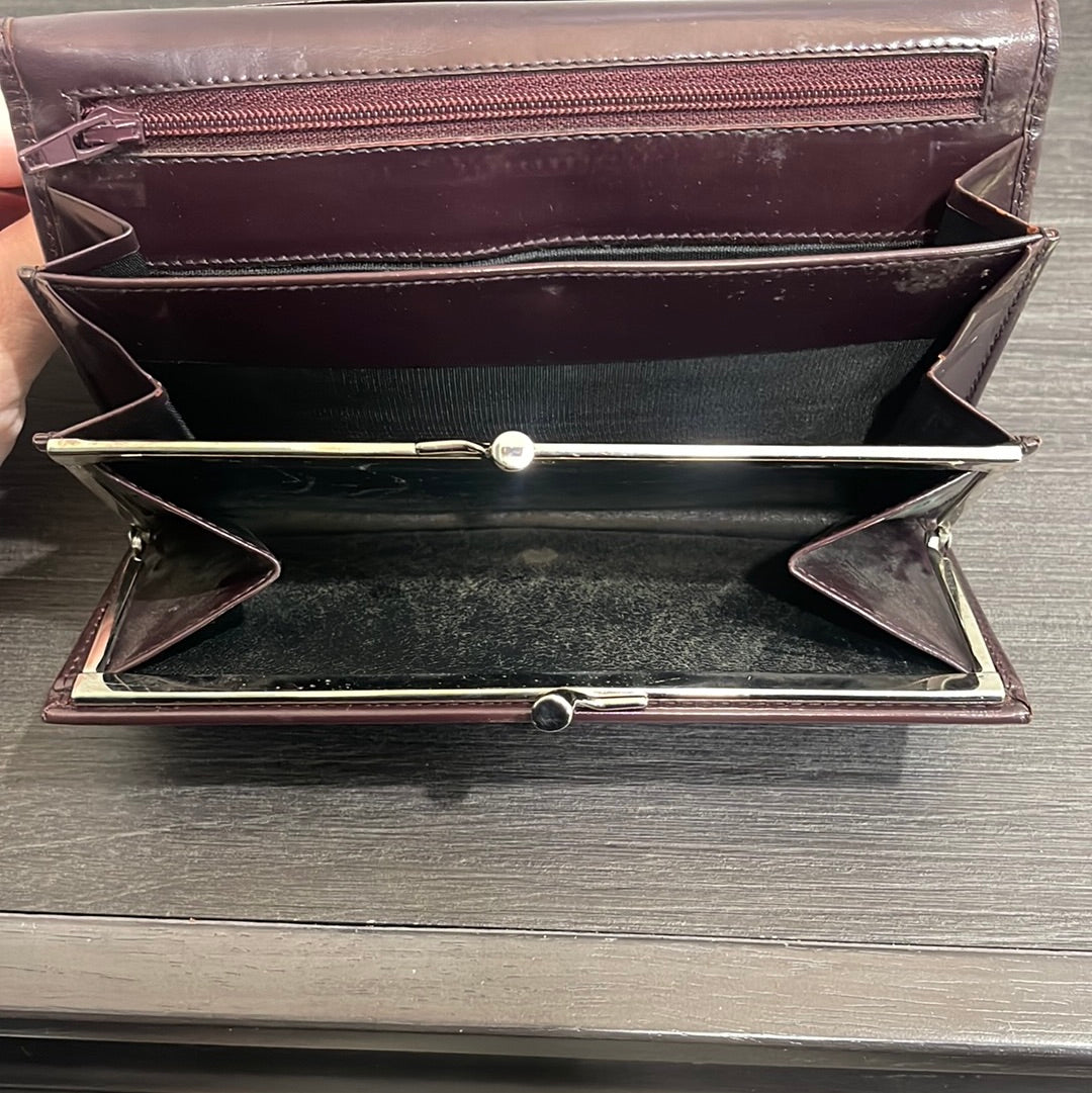 SOLD! Gucci Leather Wallet