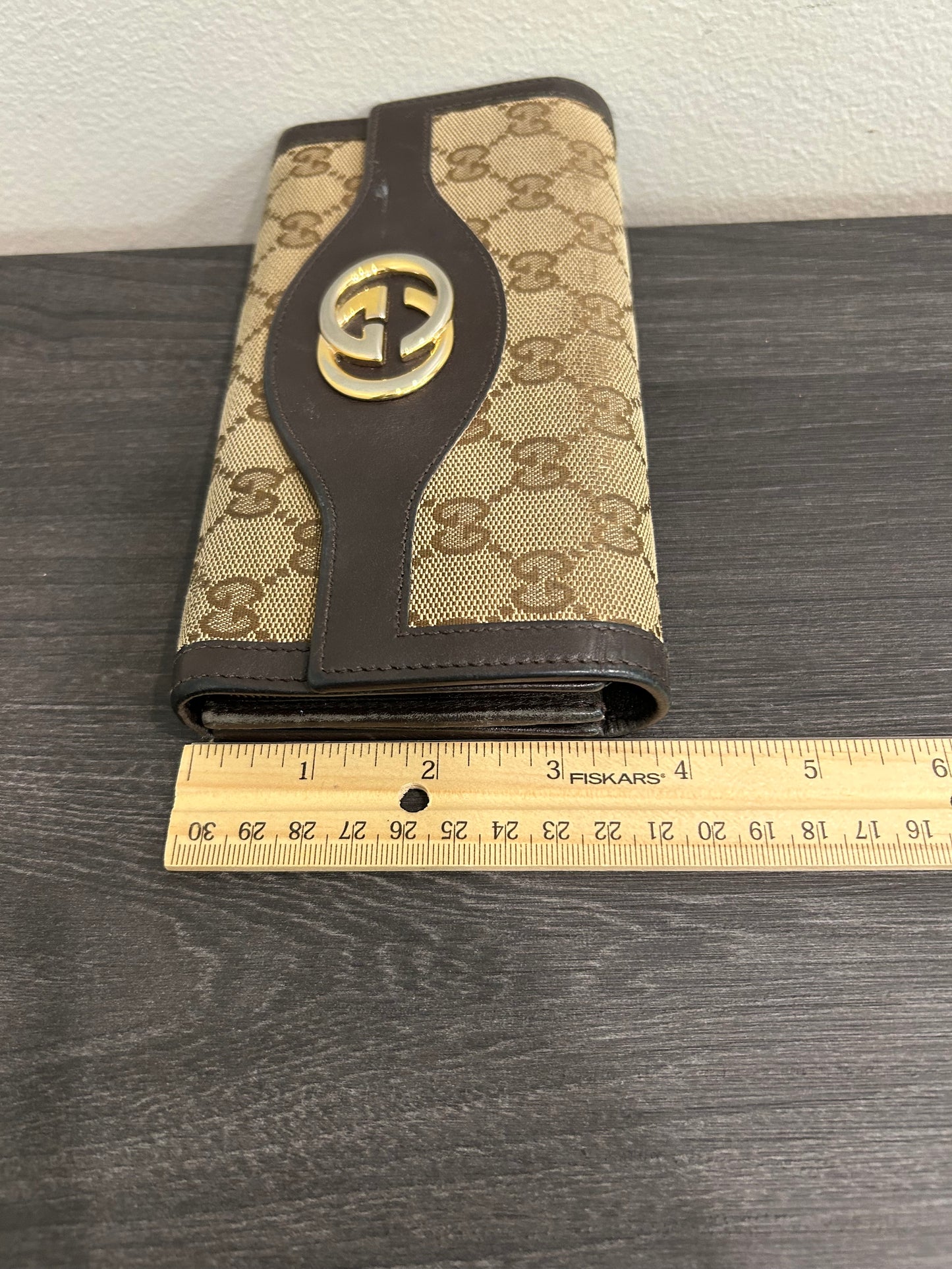 SOLD! Gucci GG Wallet NEEDS REPAIR