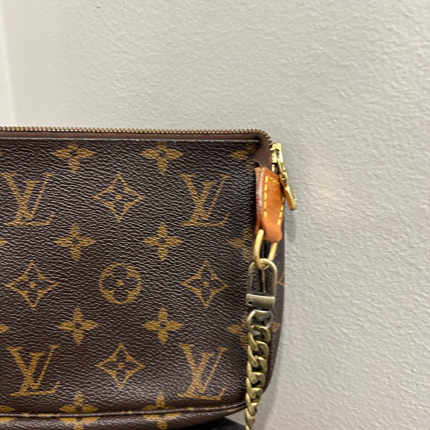 Louis Vuitton Pochette