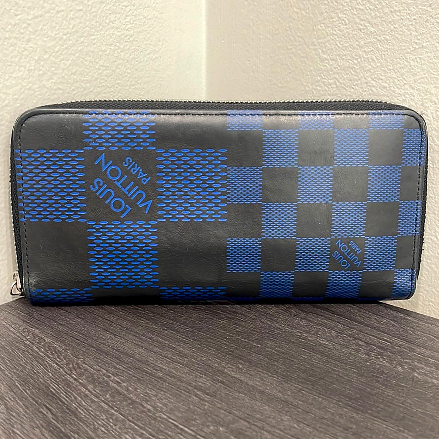 SOLD! Louis Vuitton Damier Infini Zip Wallet