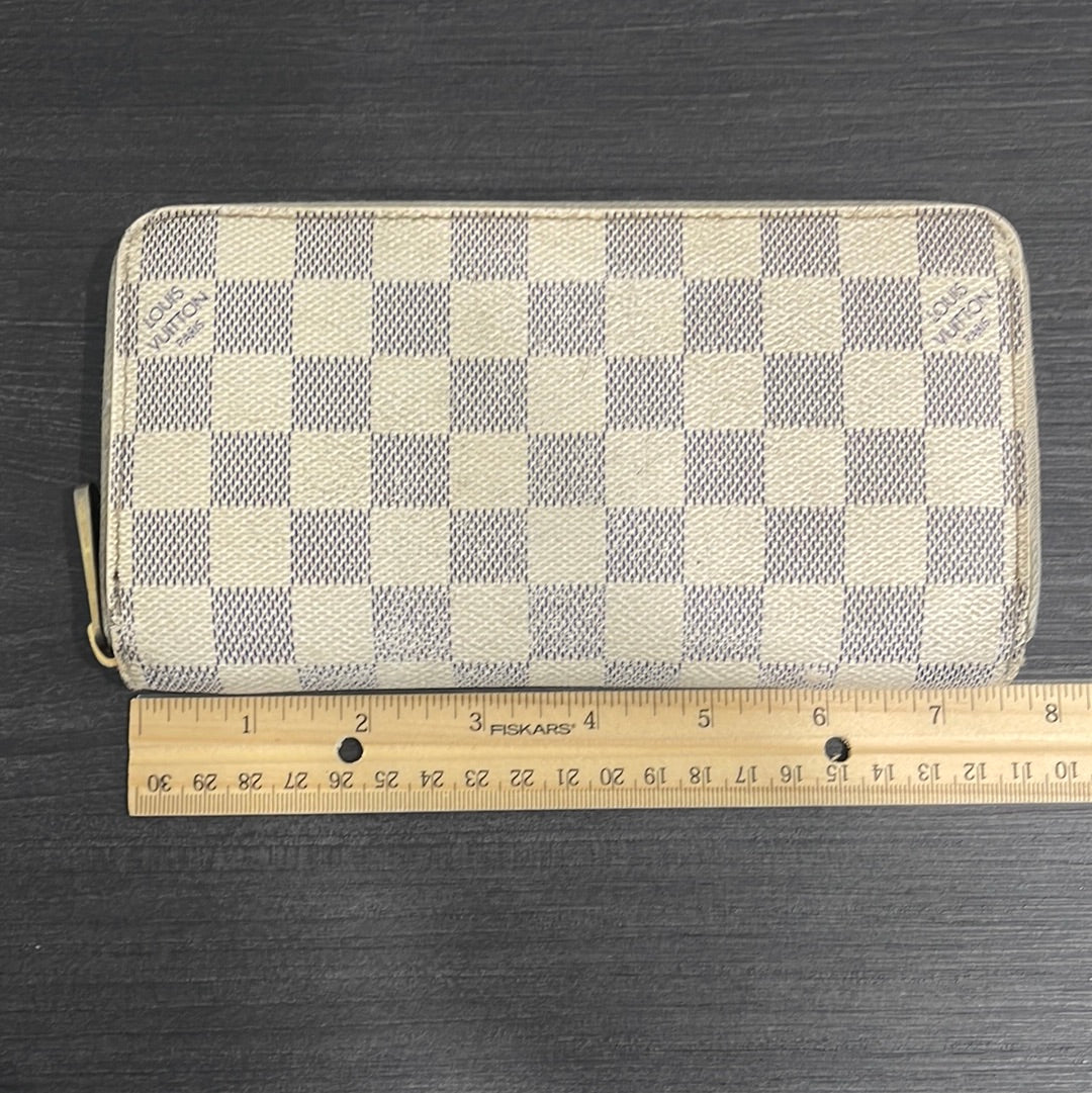 SOLD! Louis Vuitton Damier Wallet