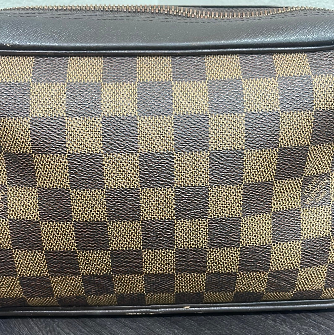 SOLD! Louis Vuitton Damier Pouch