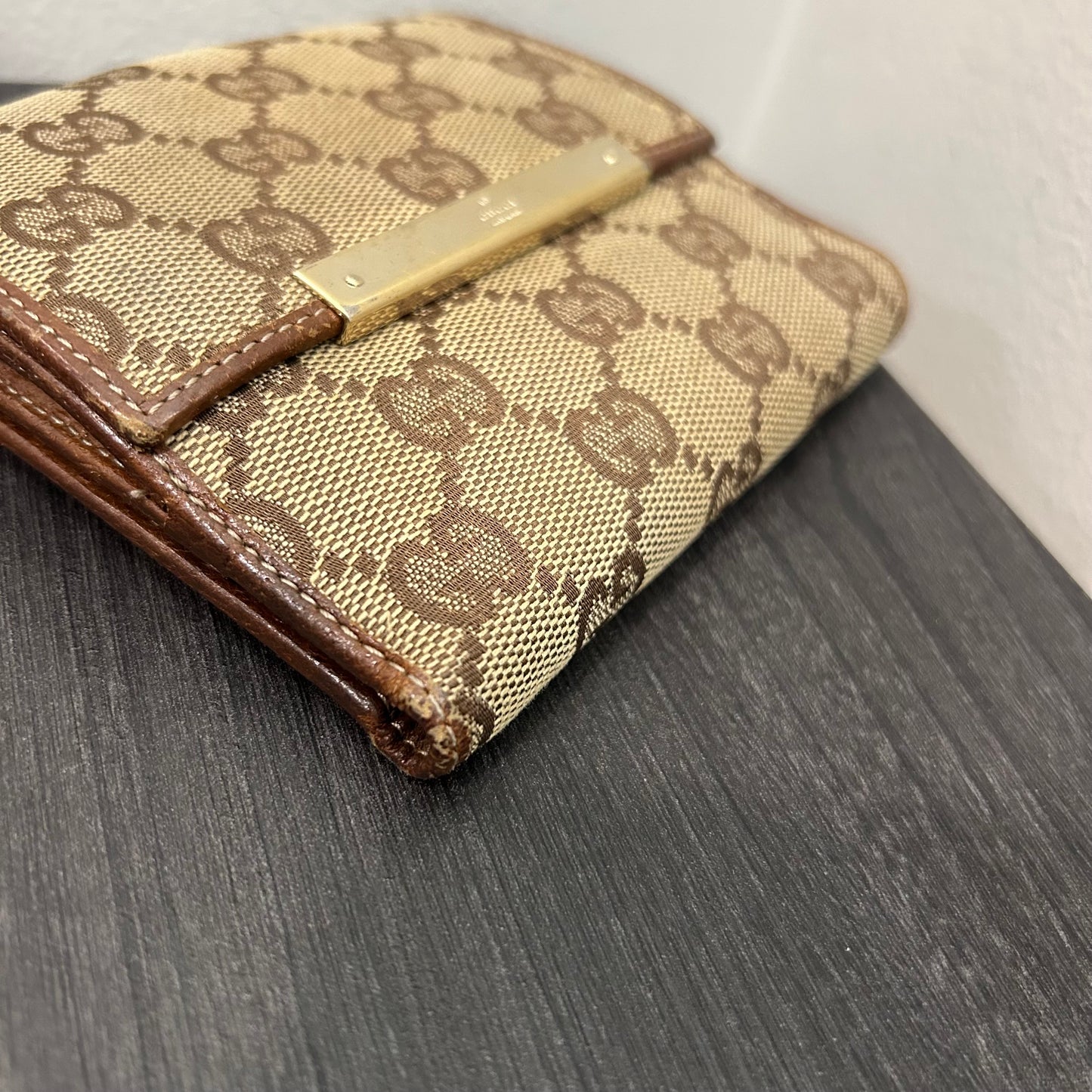 #195 GUCCI Canvas Wallet