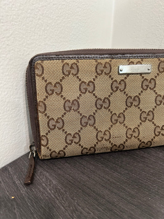 SOLD! Gucci GG Wallet