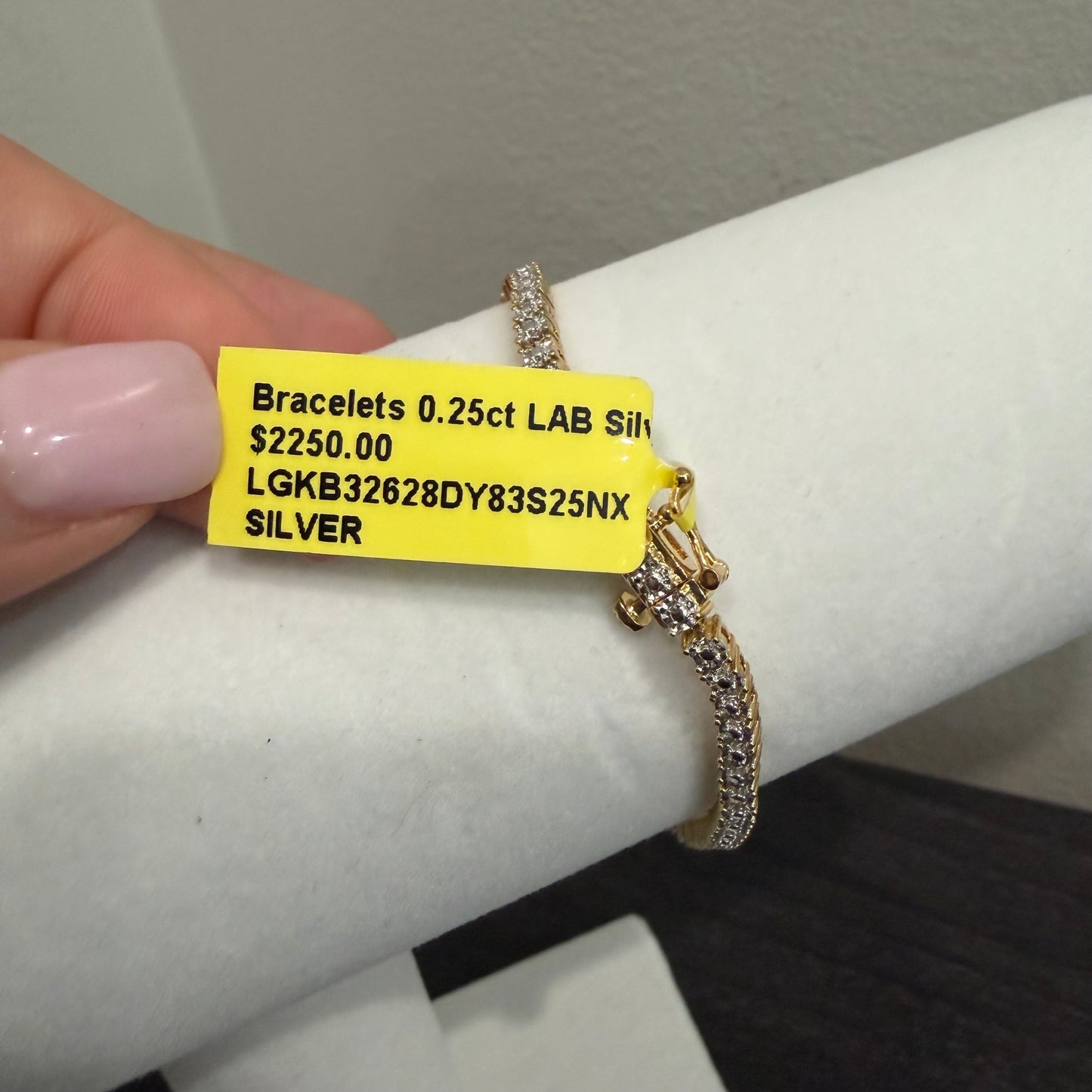 #1105 0.25ct Diamond Tennis Bracelet