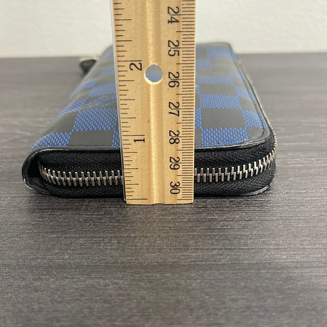 SOLD! Louis Vuitton Damier Infini Zip Wallet