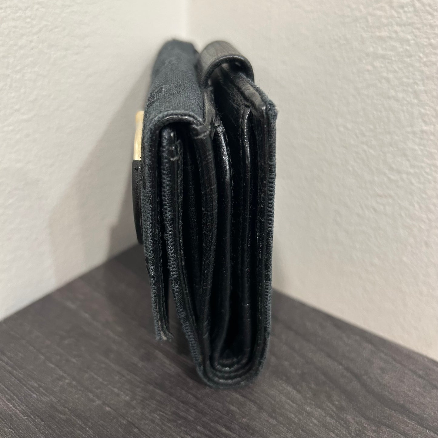 SOLD! Gucci Wallet