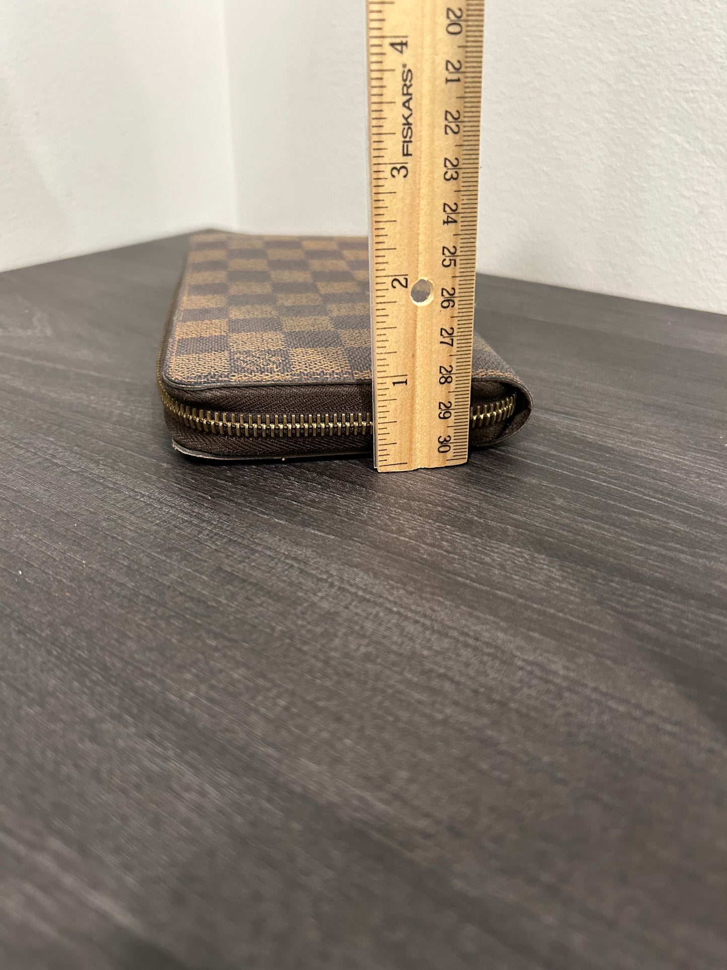 SOLD! Louis Vuitton Damier Zippy Wallet