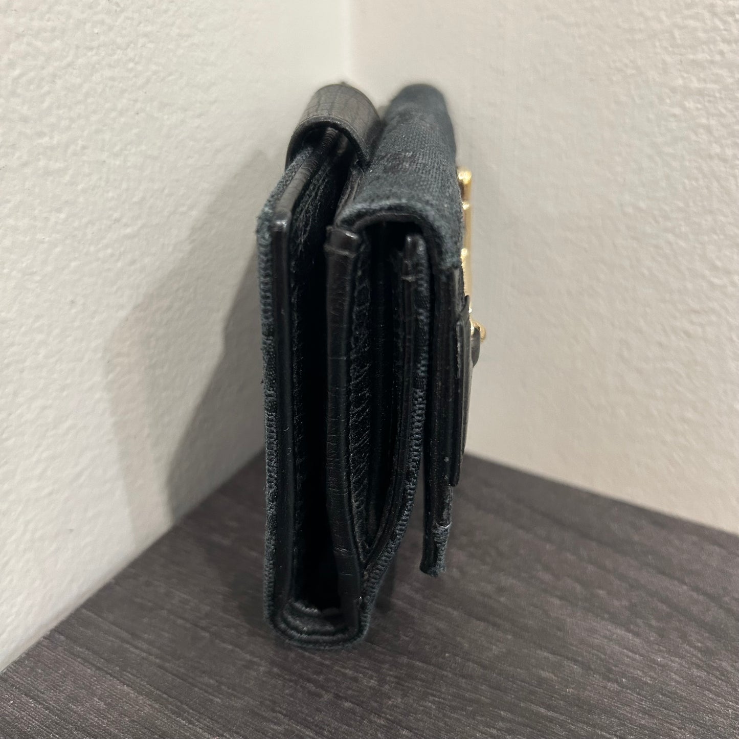 SOLD! Gucci Wallet