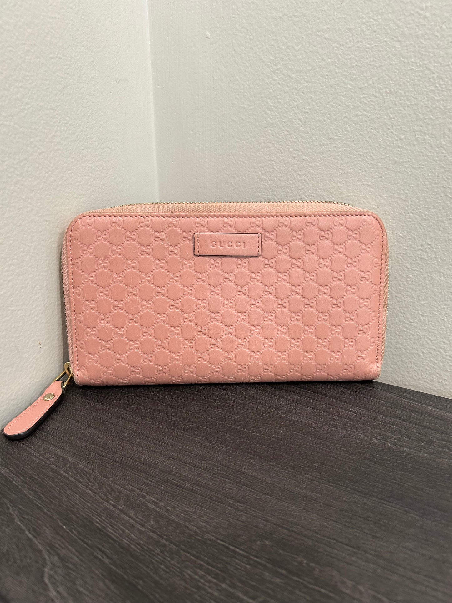 SOLD! Gucci Microguccissima Leather Zippy Wallet