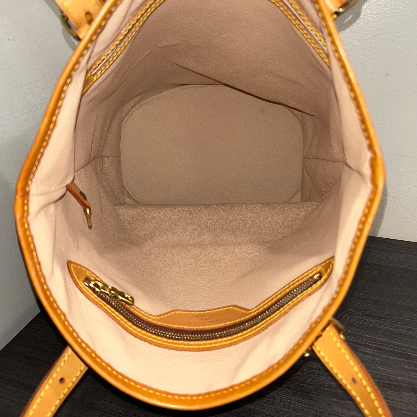 #318 LOUIS VUITTON Bucket GM