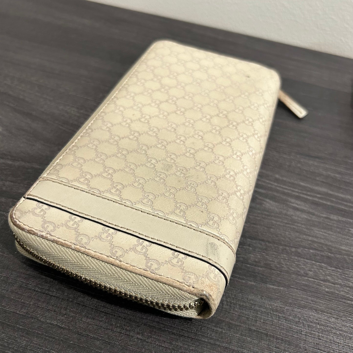 CLEARANCE Gucci Wallets Set of 2