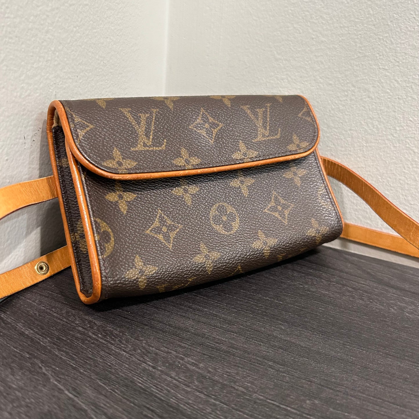 CLEARANCE Louis Vuitton Florentine Bum Bag