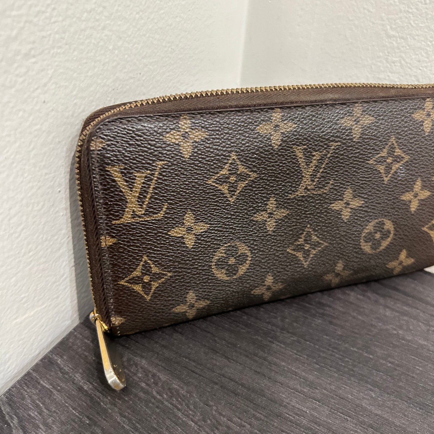 Louis Vuitton Zippy Wallet
