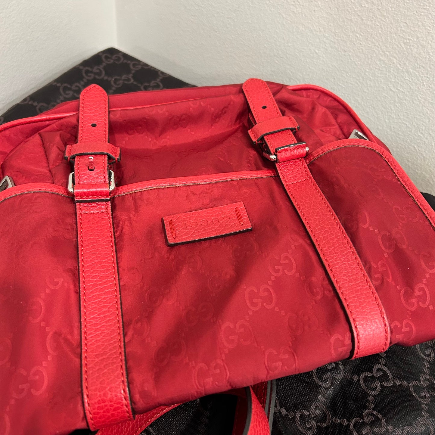 #208 GUCCI Crossbody